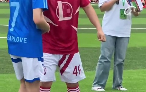 EDG分享公益活动Vlog：Uzi和明凯一起，助力乡村青少年成长