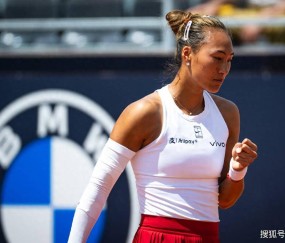 郑钦文只丢5局横扫晋级16强！又被判发球超时，心态蜕变未受影响