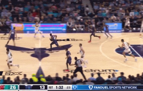 观赏性拉满！小皮蓬半场仙人指路 莫兰特腾空起飞轻松背扣?