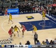 希望没事啊！哈登投进三分后被防守带倒 卢叫停换下主力投子认负