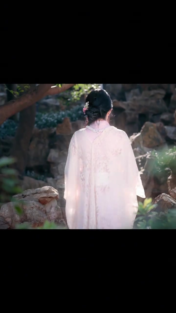 LPL主持人 十月分享视频：正是春花烂漫时