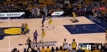 连续发挥！大桥突破喂米切罗空接暴扣 之后又命中底角三分